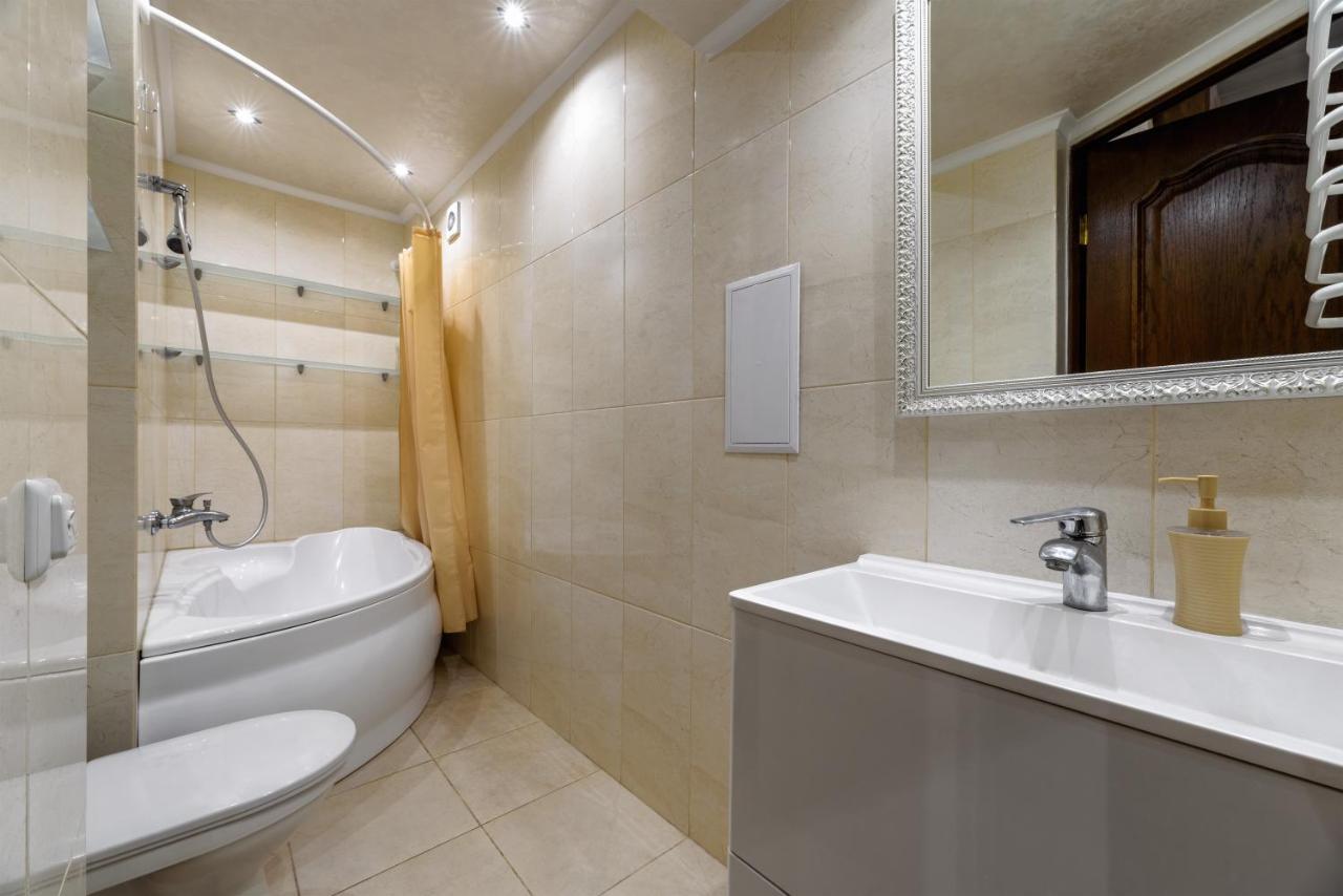 Noviy Svit 4 Apartments Лвив Екстериор снимка