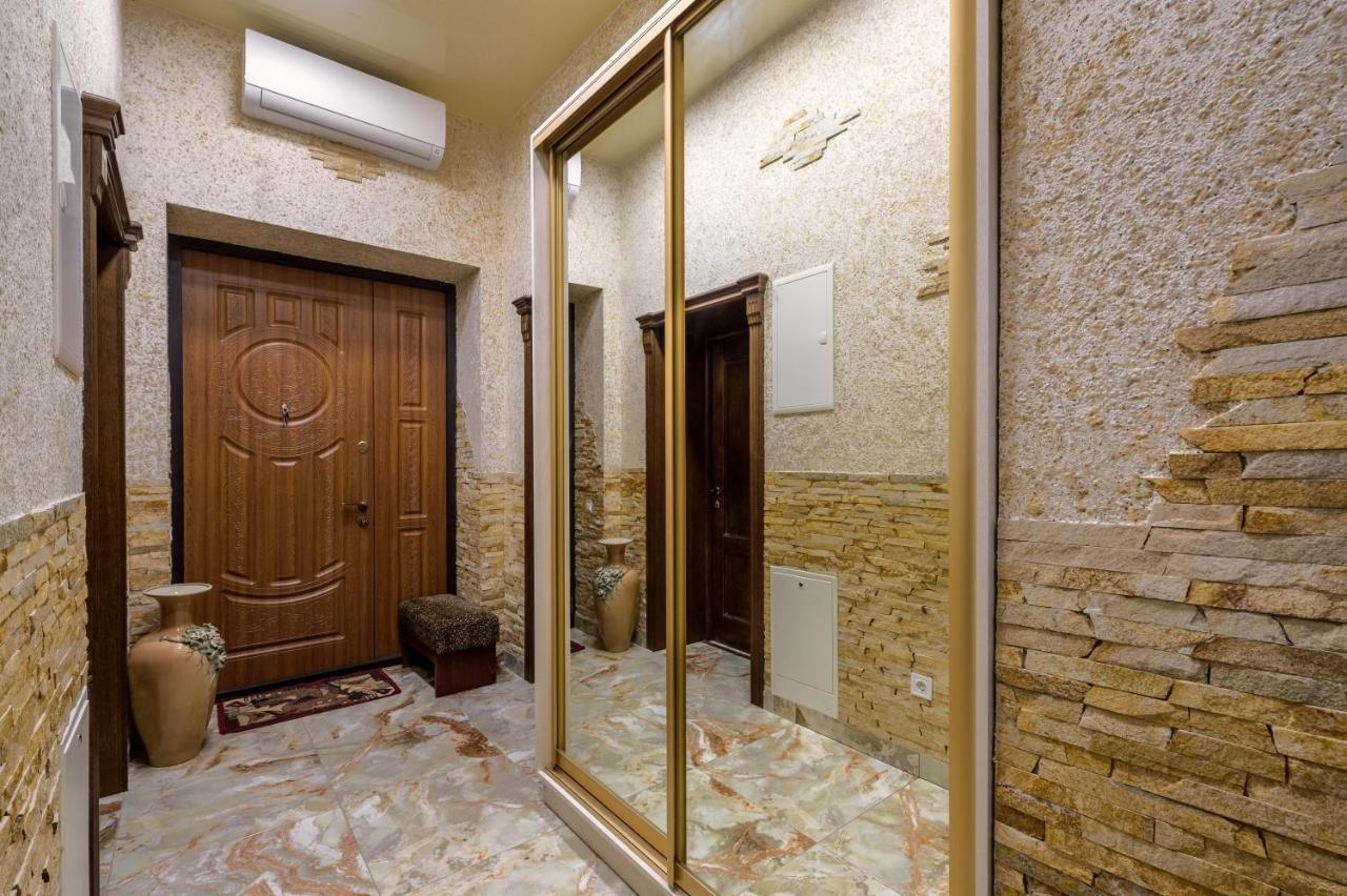 Noviy Svit 4 Apartments Лвив Екстериор снимка