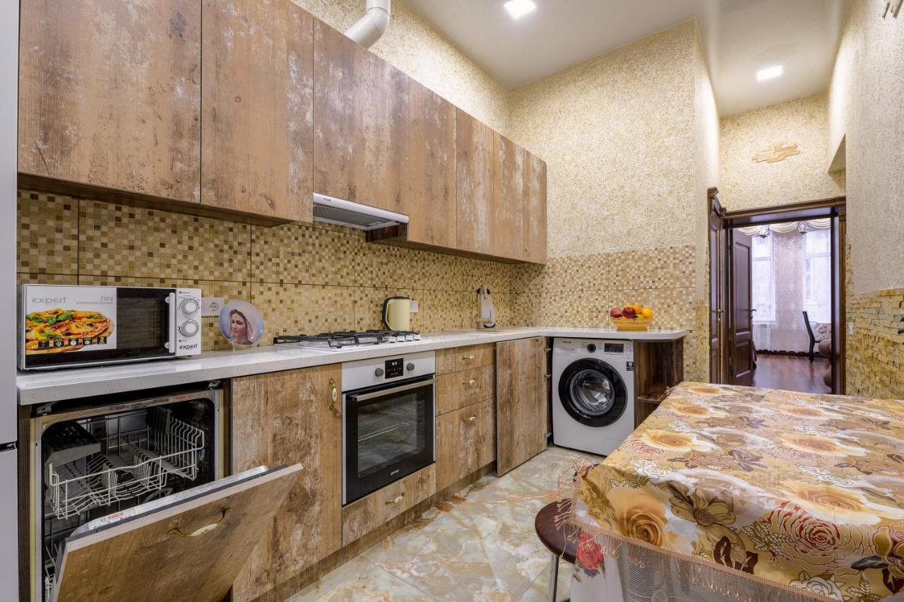 Noviy Svit 4 Apartments Лвив Екстериор снимка